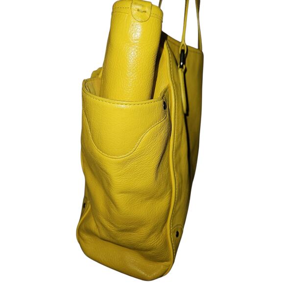 Coach F34039 Mickie Large Yellow Pebbled Grain Leather Shoulder Tote - Picture 7 of 14
